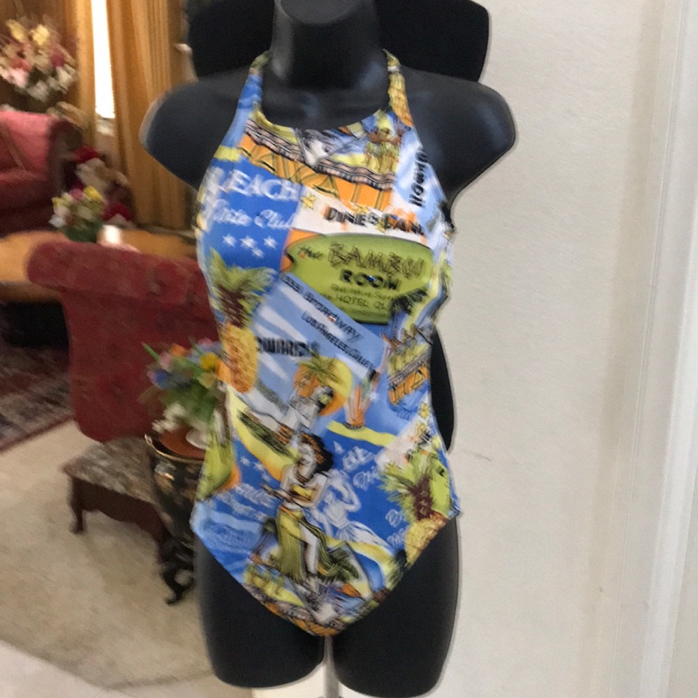 Rear find Bathing suit padded